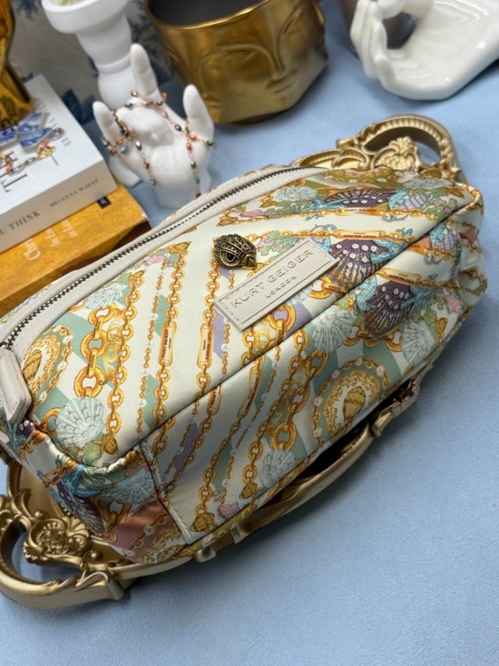🆕 KURT GEIGER LONDON 🧿 NWOT Recycled Nylon Crossbody Bag, White Shell Print - Picture 8 of 13